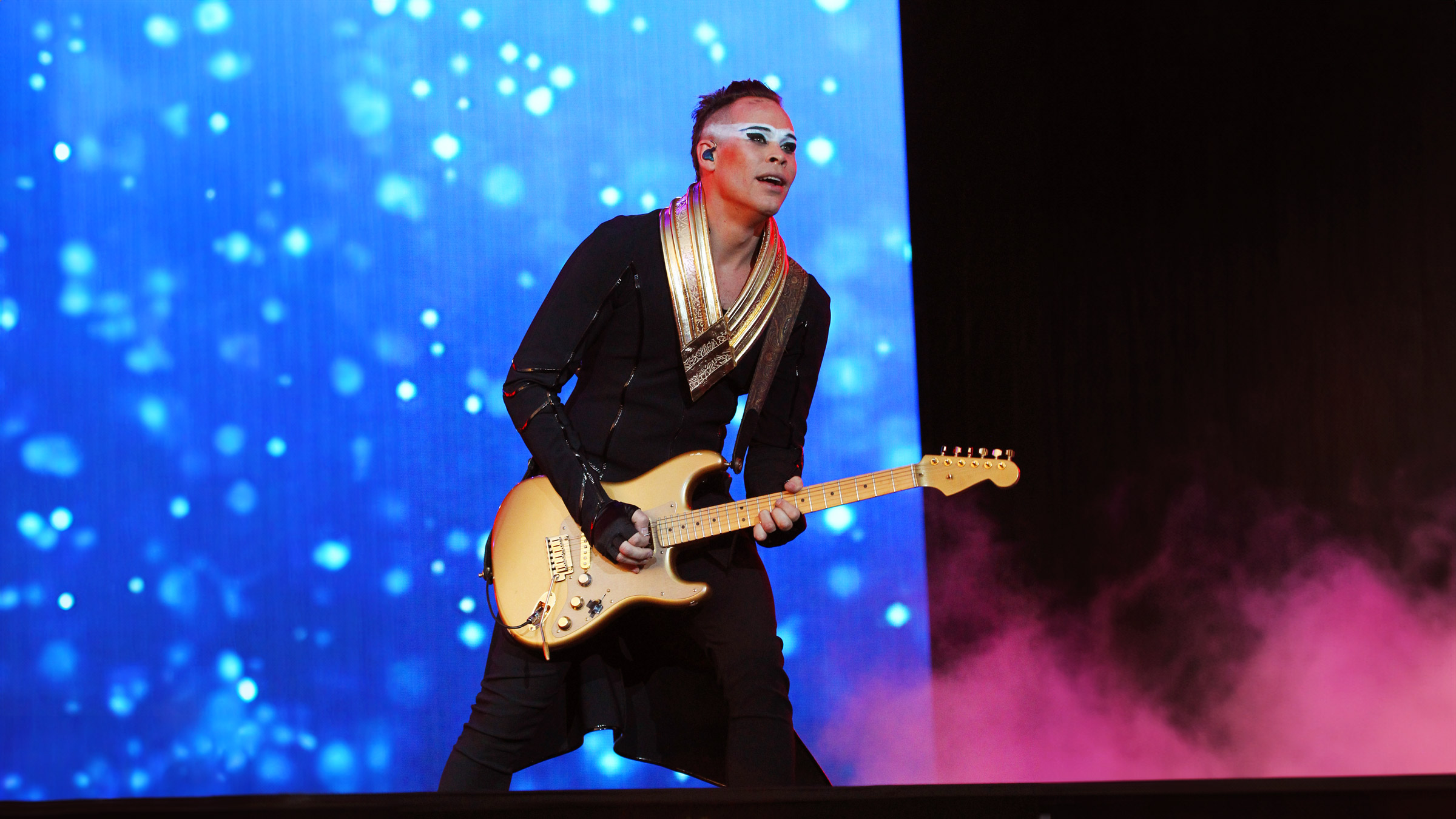 Empire Of The Sun live